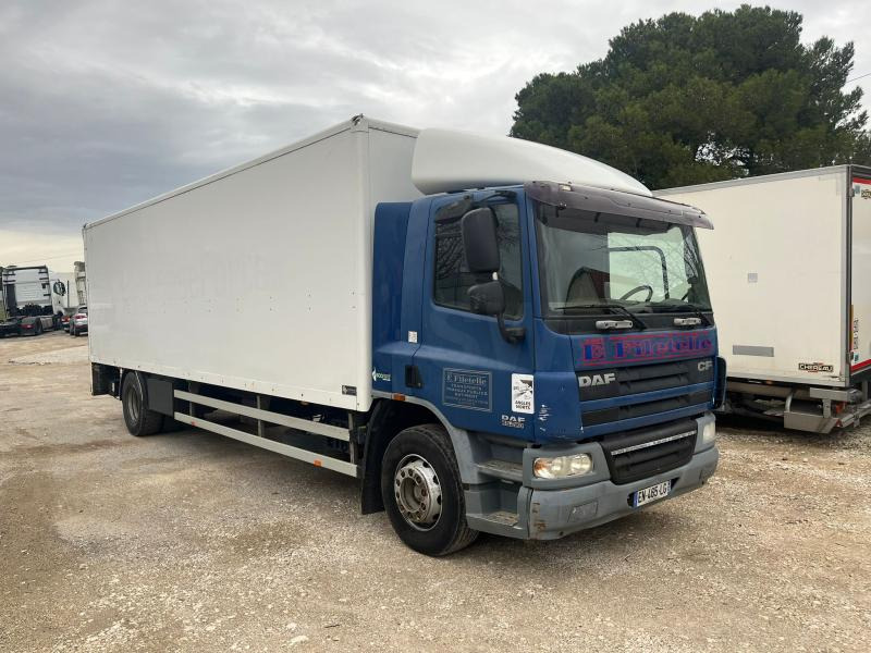 DAF CF 65.220 - Грузовик с закрытым кузовом: фото 3 DAF CF 65.220 - Грузовик с закрытым кузовом: фото 3