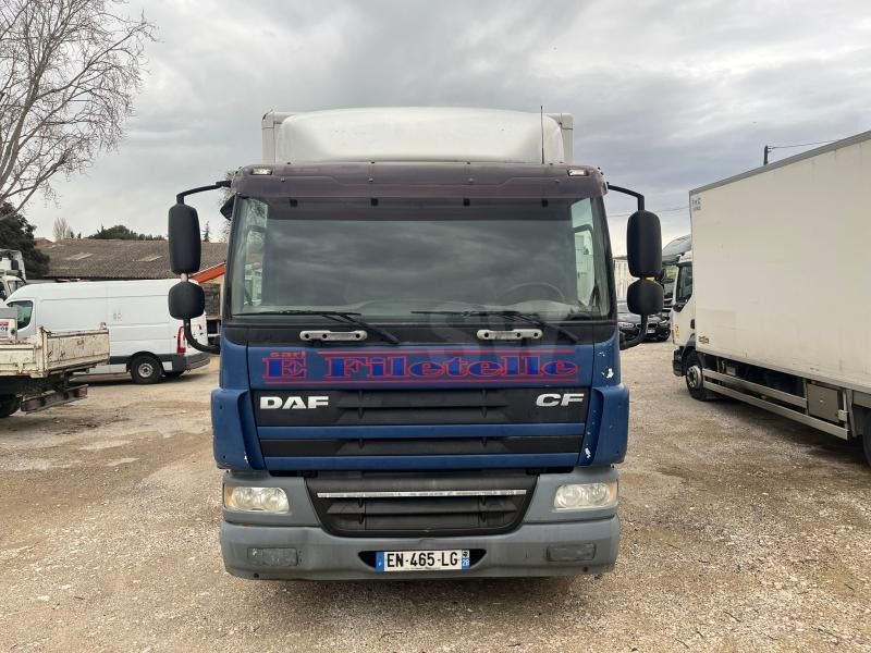 DAF CF 65.220 - Грузовик с закрытым кузовом: фото 2 DAF CF 65.220 - Грузовик с закрытым кузовом: фото 2