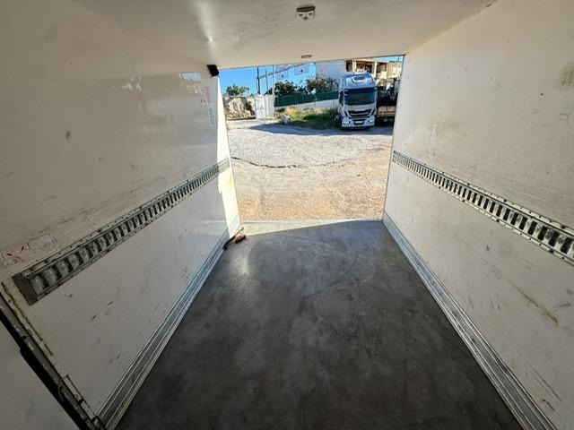 Iveco 35C16 CAISSE FRIGO LAMBERET ET CARRIER ET HAYON - Малотоннажный рефрижератор: фото 4 Iveco 35C16 CAISSE FRIGO LAMBERET ET CARRIER ET HAYON - Малотоннажный рефрижератор: фото 4