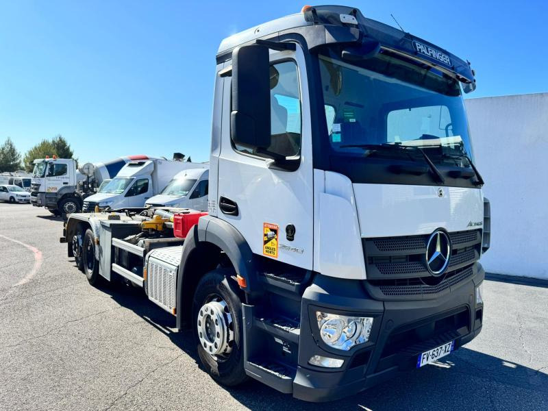 Mercedes Actros 2540 - Крюковой мультилифт: фото 3 Mercedes Actros 2540 - Крюковой мультилифт: фото 3