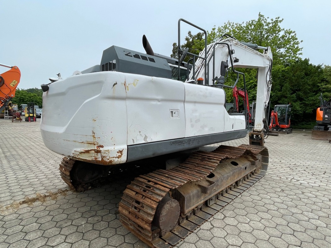 Doosan DX225LC-5 - Гусеничный экскаватор: фото 3 Doosan DX225LC-5 - Гусеничный экскаватор: фото 3