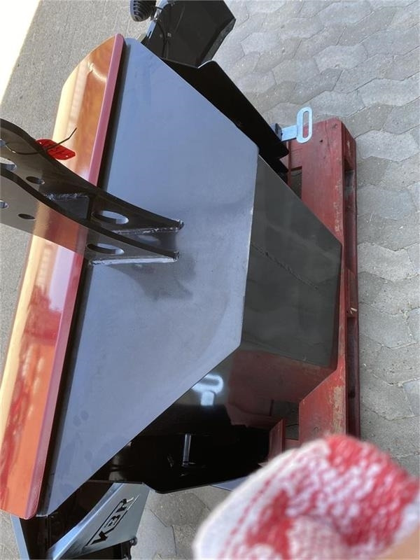 Case IH Frontvægtklods 1000 kg med side bumper  - Противовес: фото 3 Case IH Frontvægtklods 1000 kg med side bumper  - Противовес: фото 3