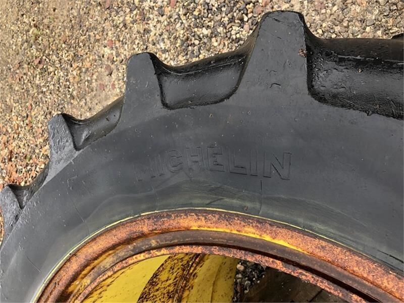 Michelin 14.9 R38 Michelin 14.9 R38 - Шина для Сельскохозяйственной техники: фото 3 Michelin 14.9 R38 Michelin 14.9 R38 - Шина для Сельскохозяйственной техники: фото 3