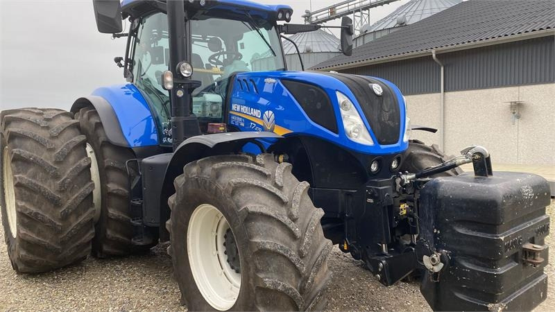 New Holland T7.270 AutoCommand T7.270 - Трактор: фото 1 New Holland T7.270 AutoCommand T7.270 - Трактор: фото 1