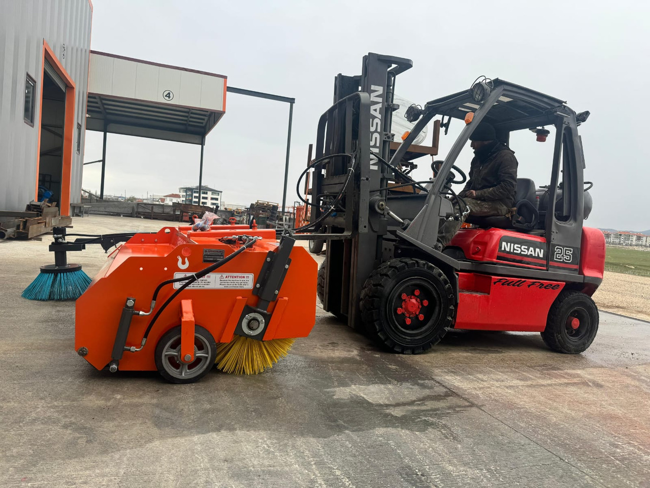 Новый Щетка для Вилочных погрузчиков SAYGINLAR FORKLIFT MOUNTED ROAD SWEEPER: фото 7