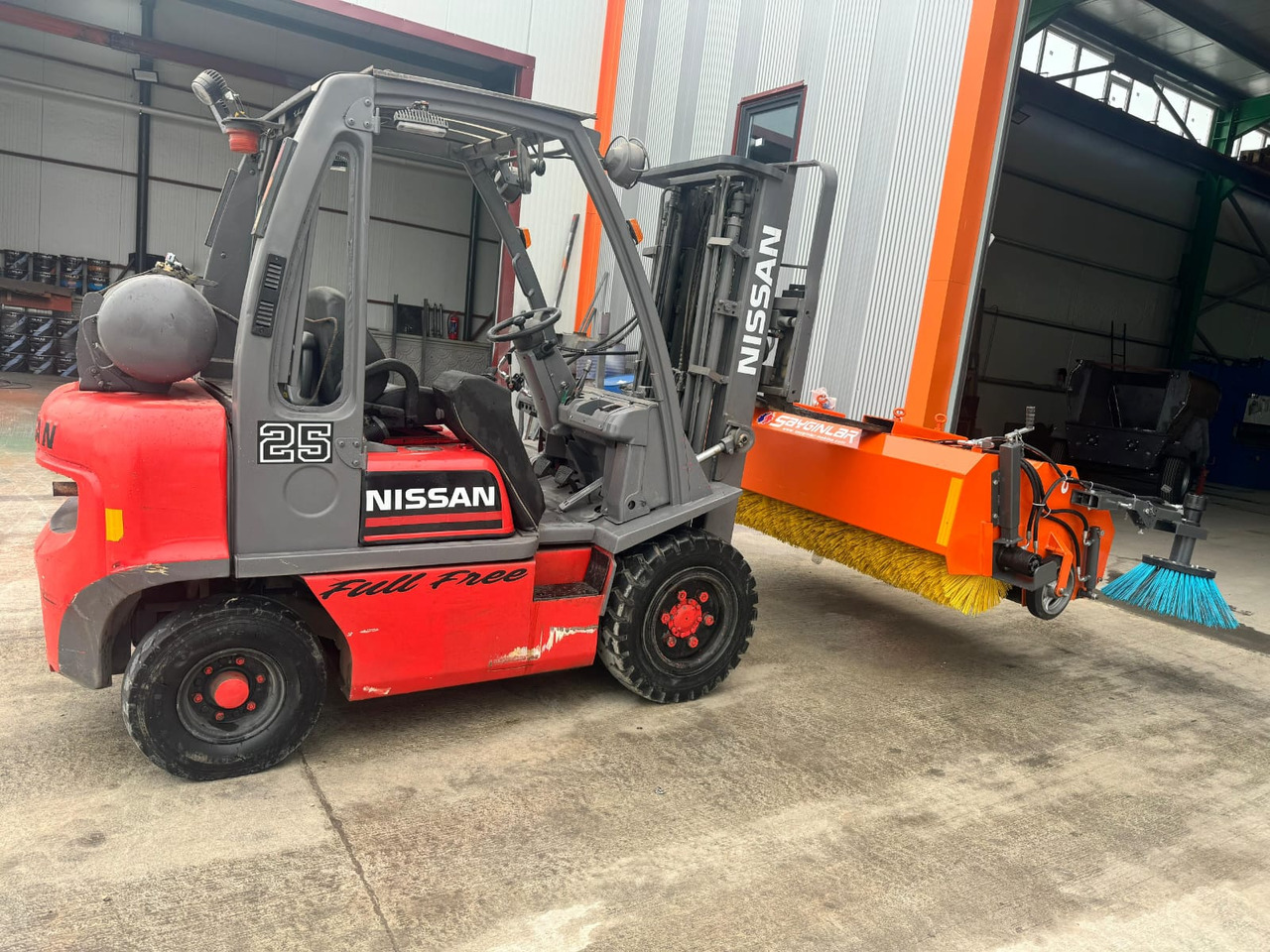 Новый Щетка для Вилочных погрузчиков SAYGINLAR FORKLIFT MOUNTED ROAD SWEEPER: фото 6