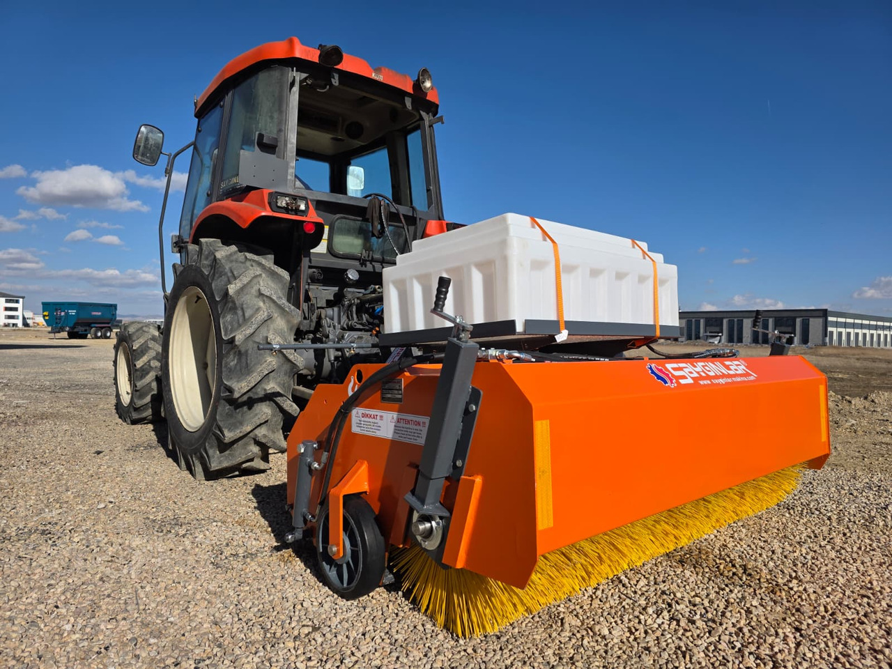 SAYGINLAR TRACTOR REAR MOUNTED ROAD SWEEPER - Щетка для Подметально-уборочных машин: фото 2 SAYGINLAR TRACTOR REAR MOUNTED ROAD SWEEPER - Щетка для Подметально-уборочных машин: фото 2