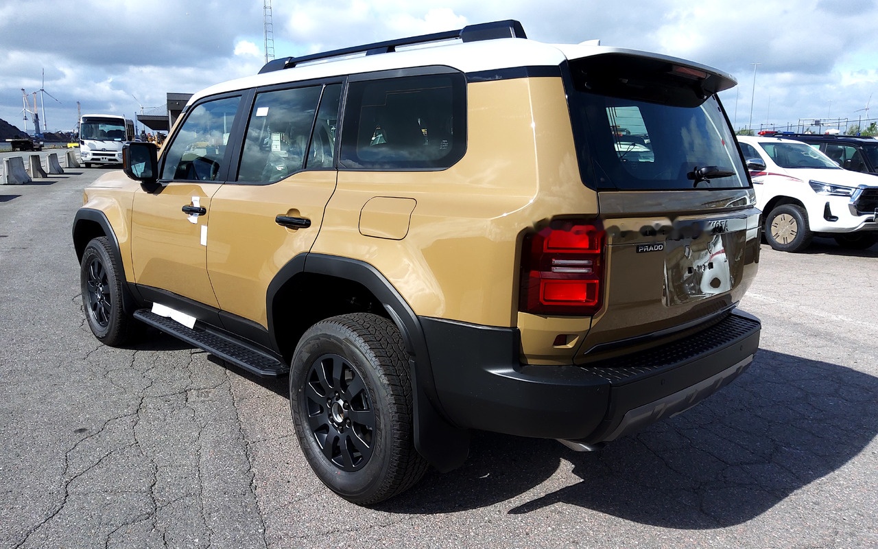 Новый Легковой автомобиль Toyota Land Cruiser Prado 250 VX ae68 first edition 2.4L Petrol Turbo Automatic NEW MODEL: фото 7