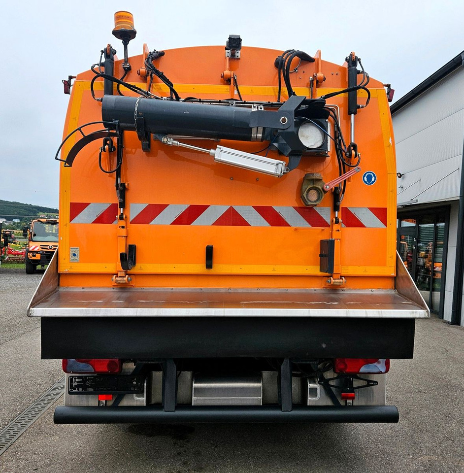 MAN TGM 18.250 Euro6 BROCK SL200 L+R Aufbaumotor - Подметально-уборочная машина: фото 4 MAN TGM 18.250 Euro6 BROCK SL200 L+R Aufbaumotor - Подметально-уборочная машина: фото 4