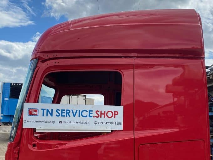 Cabina Actros MP4 - Кабина и интерьер: фото 1 Cabina Actros MP4 - Кабина и интерьер: фото 1