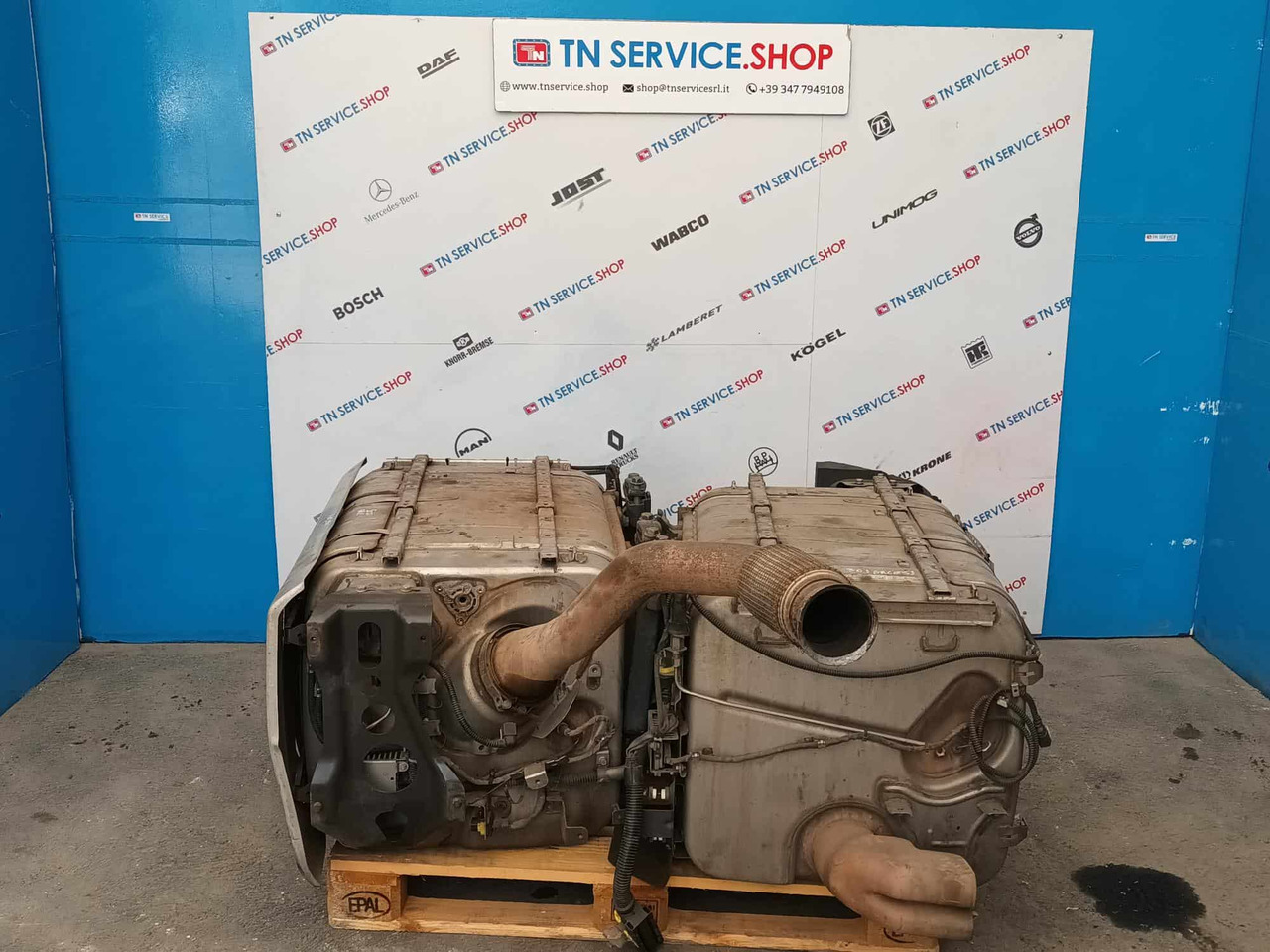 Catalizzatore Mercedes-Benz MP4 - Двигатель: фото 1 Catalizzatore Mercedes-Benz MP4 - Двигатель: фото 1