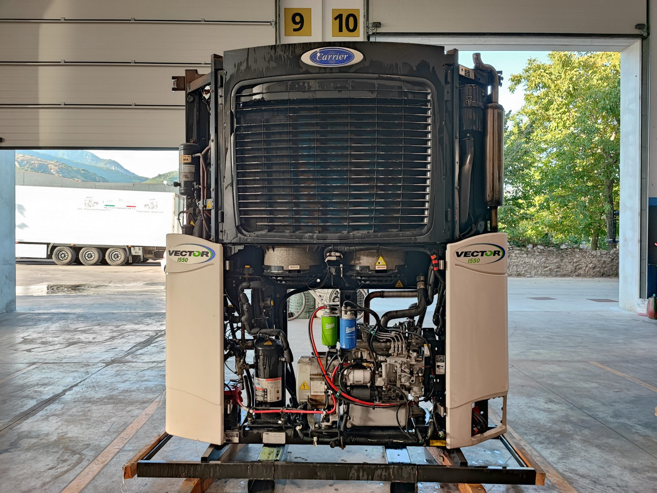 Motore Frigo Carrier Vector 1550 - Холодильная установка: фото 1 Motore Frigo Carrier Vector 1550 - Холодильная установка: фото 1