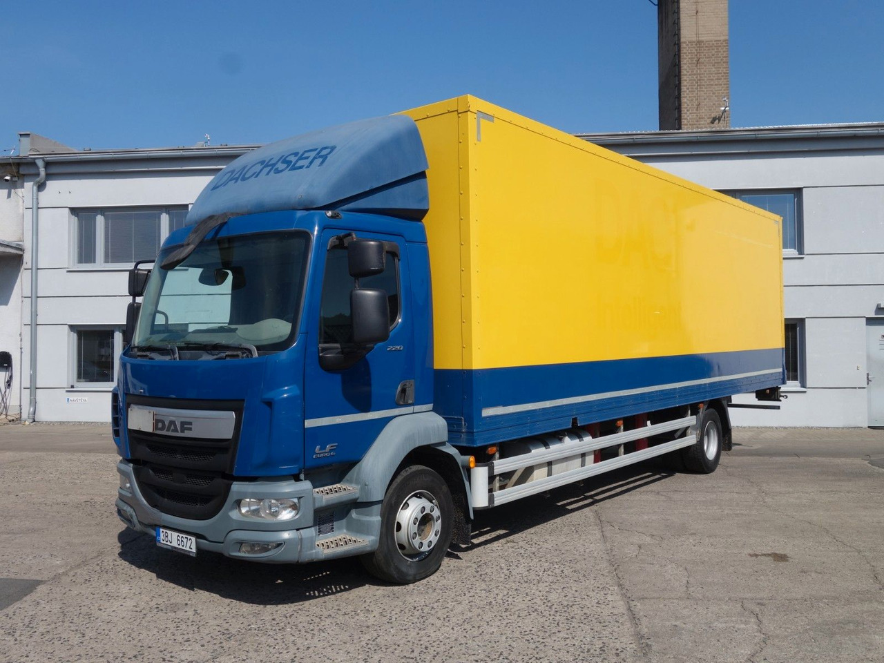 DAF LF 220, 14 t - Грузовик с закрытым кузовом: фото 1 DAF LF 220, 14 t - Грузовик с закрытым кузовом: фото 1