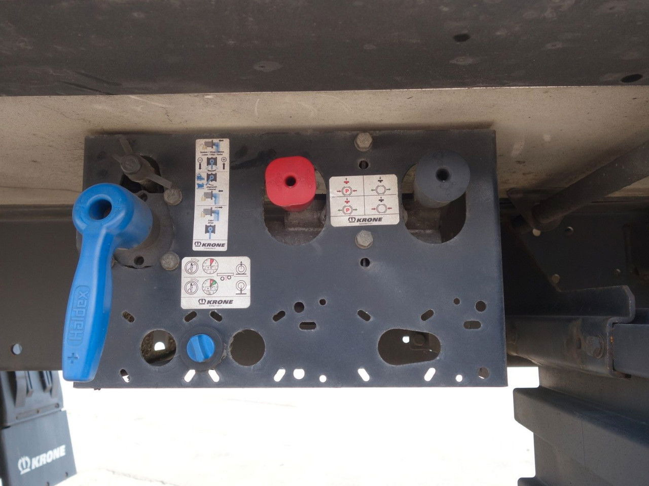 Полуприцеп-рефрижератор Krone SD Carrier Vector 1350: фото 10 Полуприцеп-рефрижератор Krone SD Carrier Vector 1350: фото 10