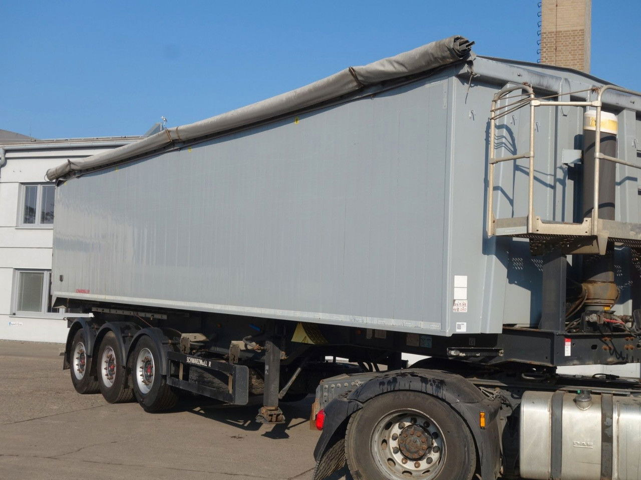 Schwarzmüller Alu Kipper, 50 cm3, Rollplane, Liftachse, SAF - Самосвальный полуприцеп: фото 3 Schwarzmüller Alu Kipper, 50 cm3, Rollplane, Liftachse, SAF - Самосвальный полуприцеп: фото 3