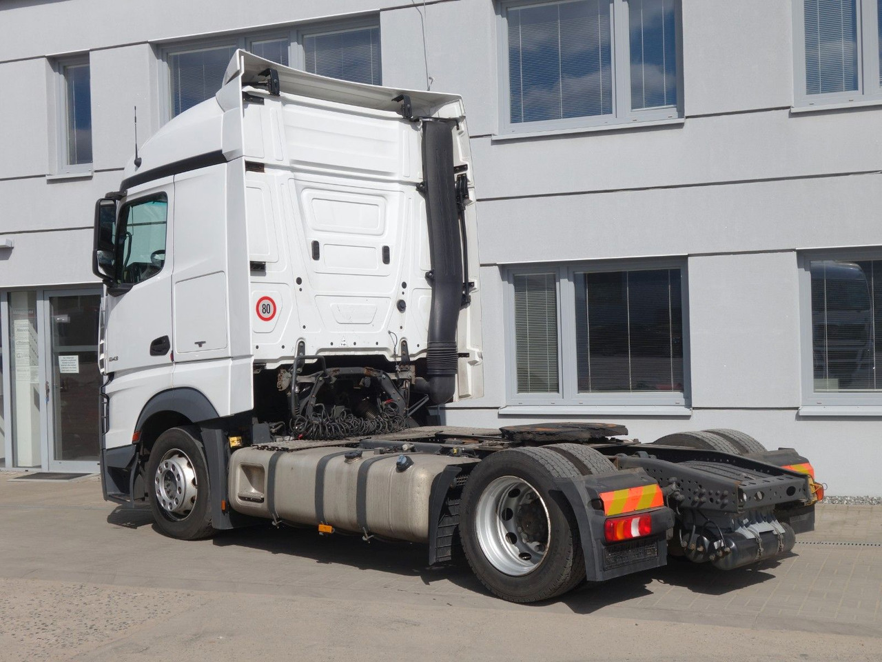 Mercedes-Benz Actros 1843 Lowdeck Lowliner - Тягач: фото 3 Mercedes-Benz Actros 1843 Lowdeck Lowliner - Тягач: фото 3