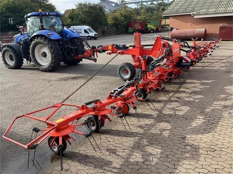 Kuhn GF13012 - Сеноворошилка: фото 1 Kuhn GF13012 - Сеноворошилка: фото 1