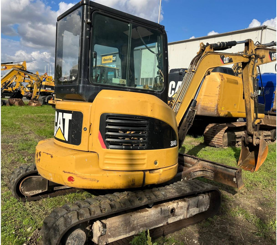 CAT 304DCR - Гусеничный экскаватор: фото 2 CAT 304DCR - Гусеничный экскаватор: фото 2