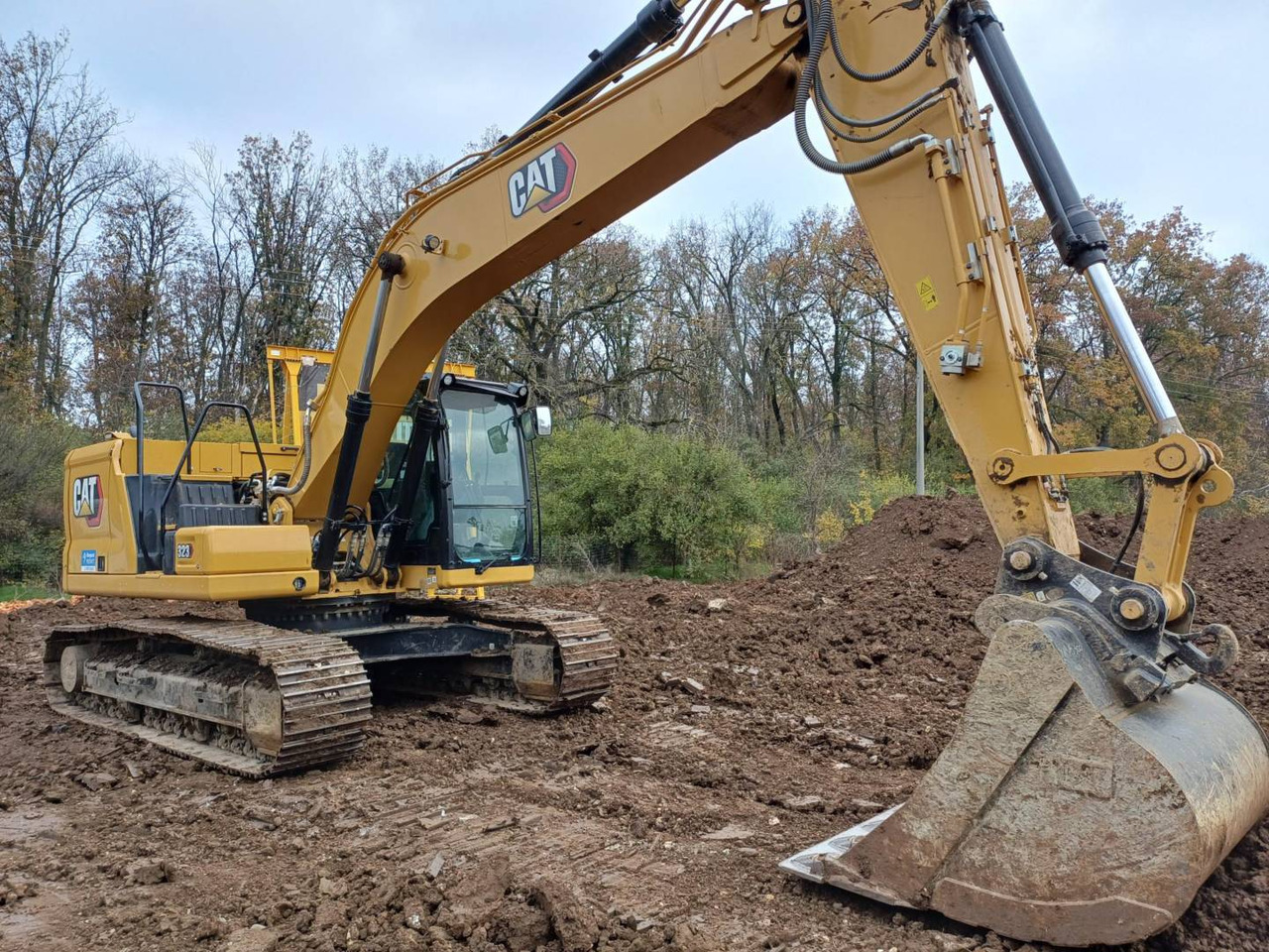 CAT 323-07 - Гусеничный экскаватор: фото 2 CAT 323-07 - Гусеничный экскаватор: фото 2
