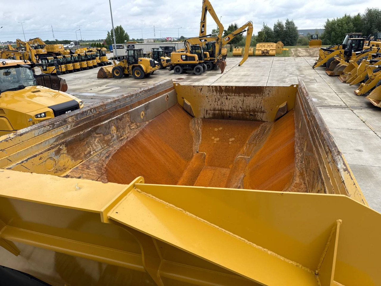 Сочленённый самосвал CAT 730: фото 22