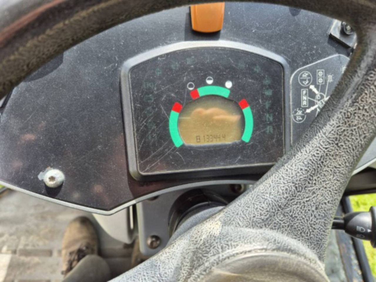 CAT 906H - Колёсный погрузчик: фото 5 CAT 906H - Колёсный погрузчик: фото 5