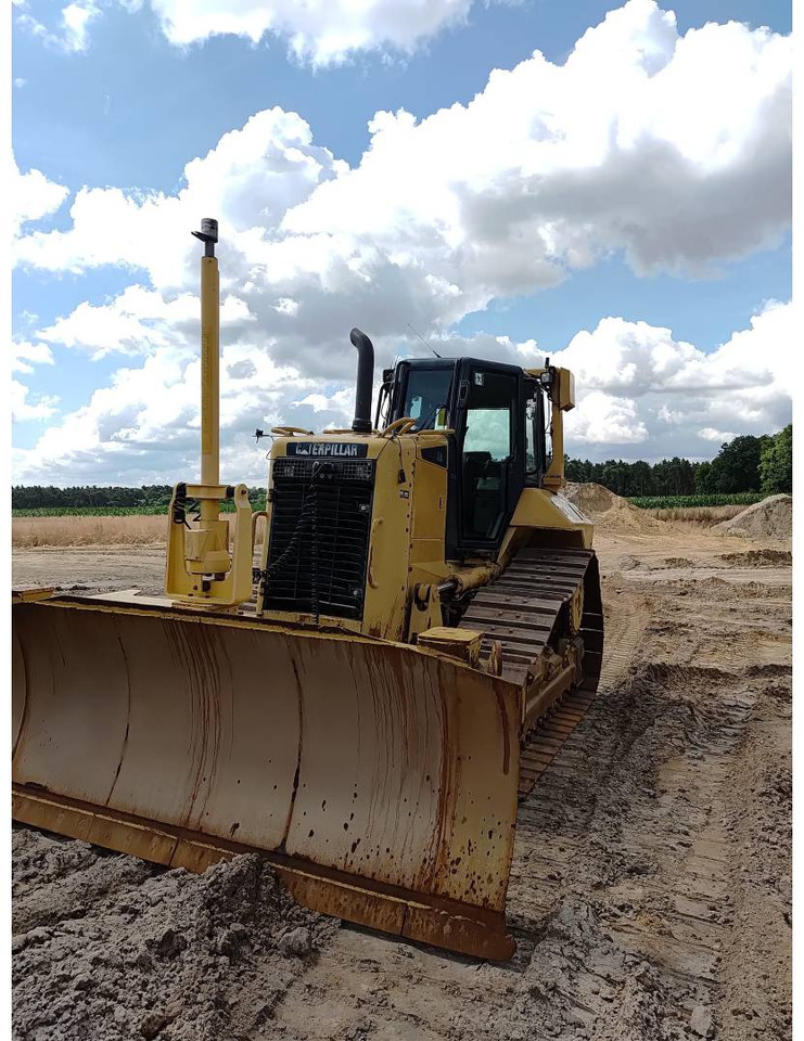 CAT D 6 N - Бульдозер: фото 1 CAT D 6 N - Бульдозер: фото 1