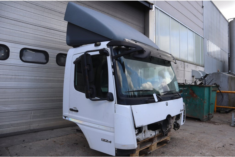 Mercedes-Benz ATEGO MP4 6CYL - Кабина и интерьер для Грузовиков: фото 3 Mercedes-Benz ATEGO MP4 6CYL - Кабина и интерьер для Грузовиков: фото 3