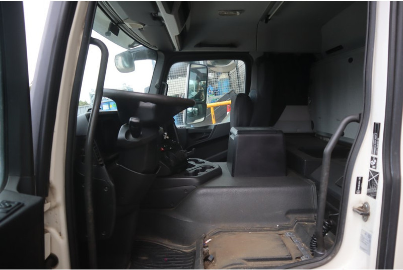 Mercedes-Benz L-STREAMSPACE 2.3MM 320 TUNNEL - Кабина и интерьер для Грузовиков: фото 5 Mercedes-Benz L-STREAMSPACE 2.3MM 320 TUNNEL - Кабина и интерьер для Грузовиков: фото 5