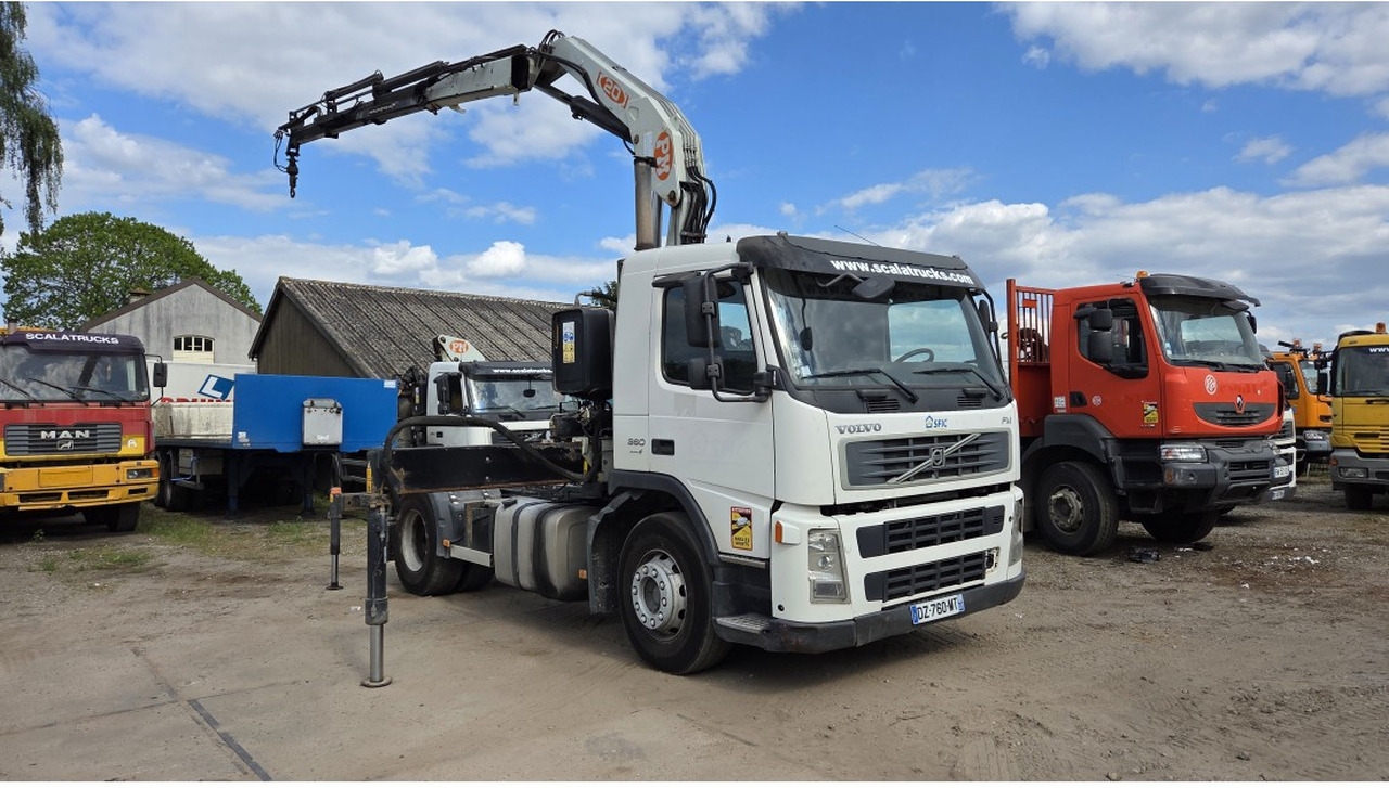 VOLVO FM 360 4X2 EURO 3 TRACTOR UNIT CRANE PM 20T MANUAL GEARBOX - Тягач: фото 4 VOLVO FM 360 4X2 EURO 3 TRACTOR UNIT CRANE PM 20T MANUAL GEARBOX - Тягач: фото 4