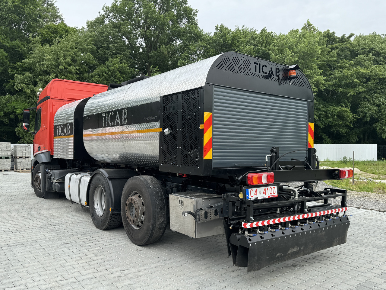 TICAB Asphalt Distributor, 8000 L, Аutonomous Asphalt Sprayer, Manufacturer - Автобетононасос: фото 1 TICAB Asphalt Distributor, 8000 L, Аutonomous Asphalt Sprayer, Manufacturer - Автобетононасос: фото 1