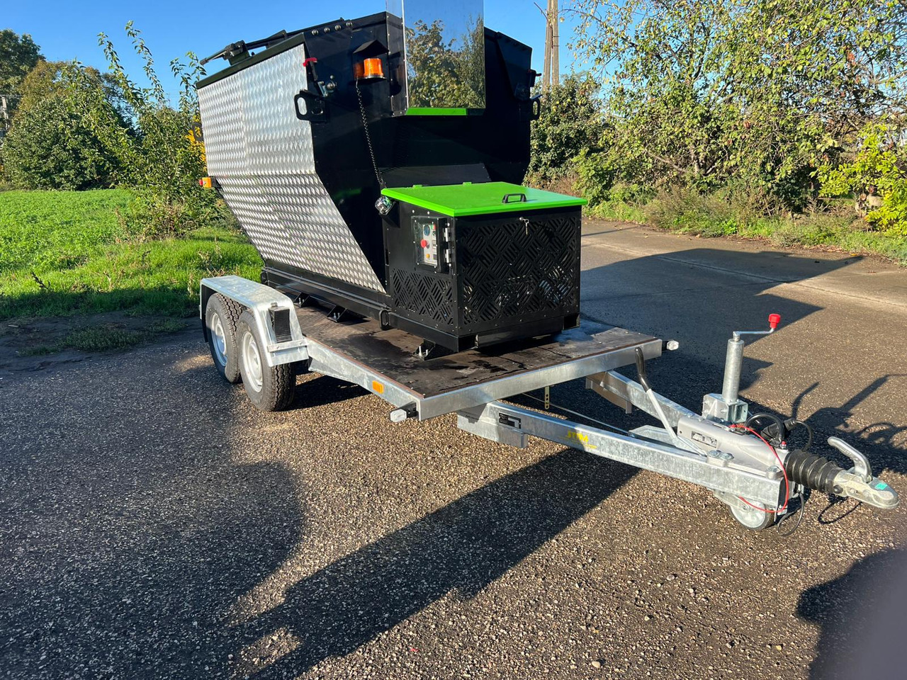TICAB Asphalt Hot Box from the Manufacturer for 2,8 t, termiskais bunkurs asfaltam HB-2 - Асфальтоукладочная техника: фото 5 TICAB Asphalt Hot Box from the Manufacturer for 2,8 t, termiskais bunkurs asfaltam HB-2 - Асфальтоукладочная техника: фото 5