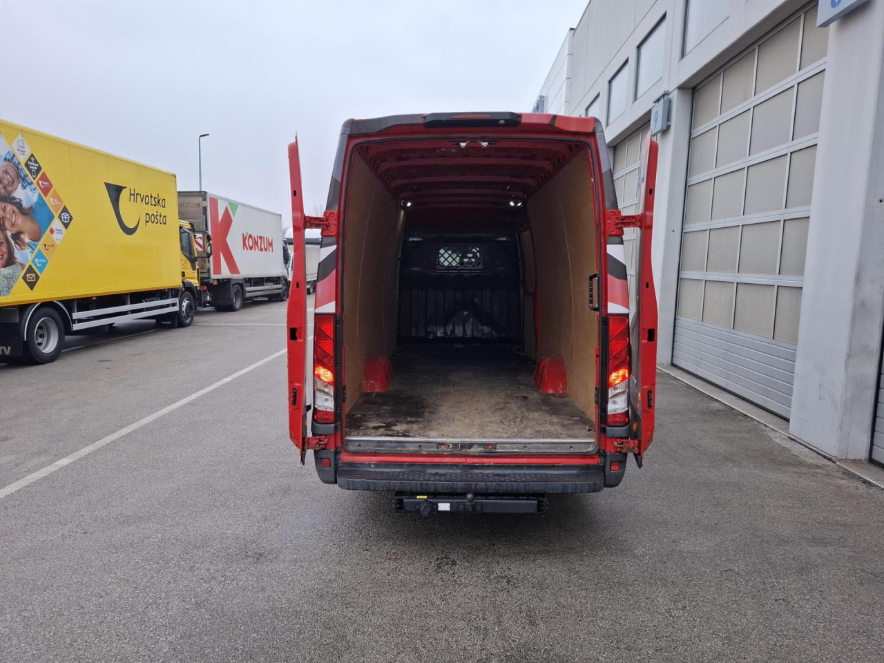 IVECO Daily 35S18A8 - Пассажирский фургон: фото 5 IVECO Daily 35S18A8 - Пассажирский фургон: фото 5