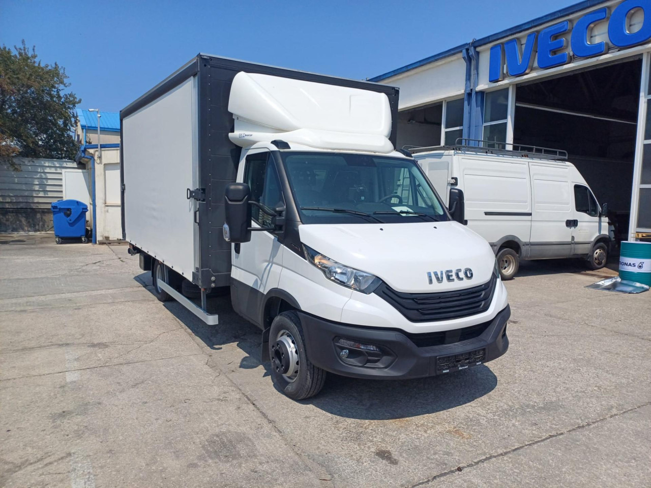 IVECO Daily 70C18H - Тентованный фургон: фото 4 IVECO Daily 70C18H - Тентованный фургон: фото 4