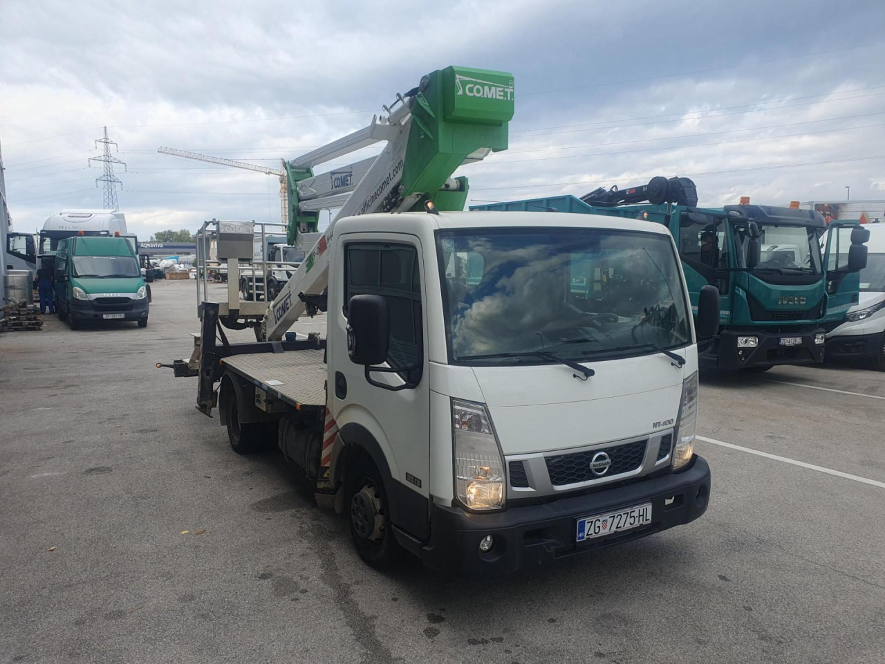 NISSAN Cabstar NT400 - Грузовик с подъемником: фото 2 NISSAN Cabstar NT400 - Грузовик с подъемником: фото 2