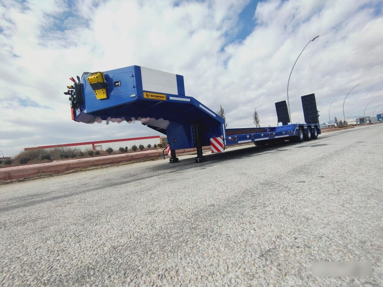 Scorpion Trailer SCORPION TRAILER 3 AXLE LOWBED SEMI TRAILER (CUSTOMIZED) - Низкорамный полуприцеп: фото 5 Scorpion Trailer SCORPION TRAILER 3 AXLE LOWBED SEMI TRAILER (CUSTOMIZED) - Низкорамный полуприцеп: фото 5