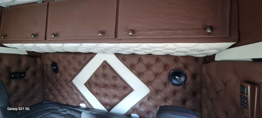 Scania R-serie Knappstoppad inredning (Next-gen) - Кабина для Грузовиков: фото 4 Scania R-serie Knappstoppad inredning (Next-gen) - Кабина для Грузовиков: фото 4