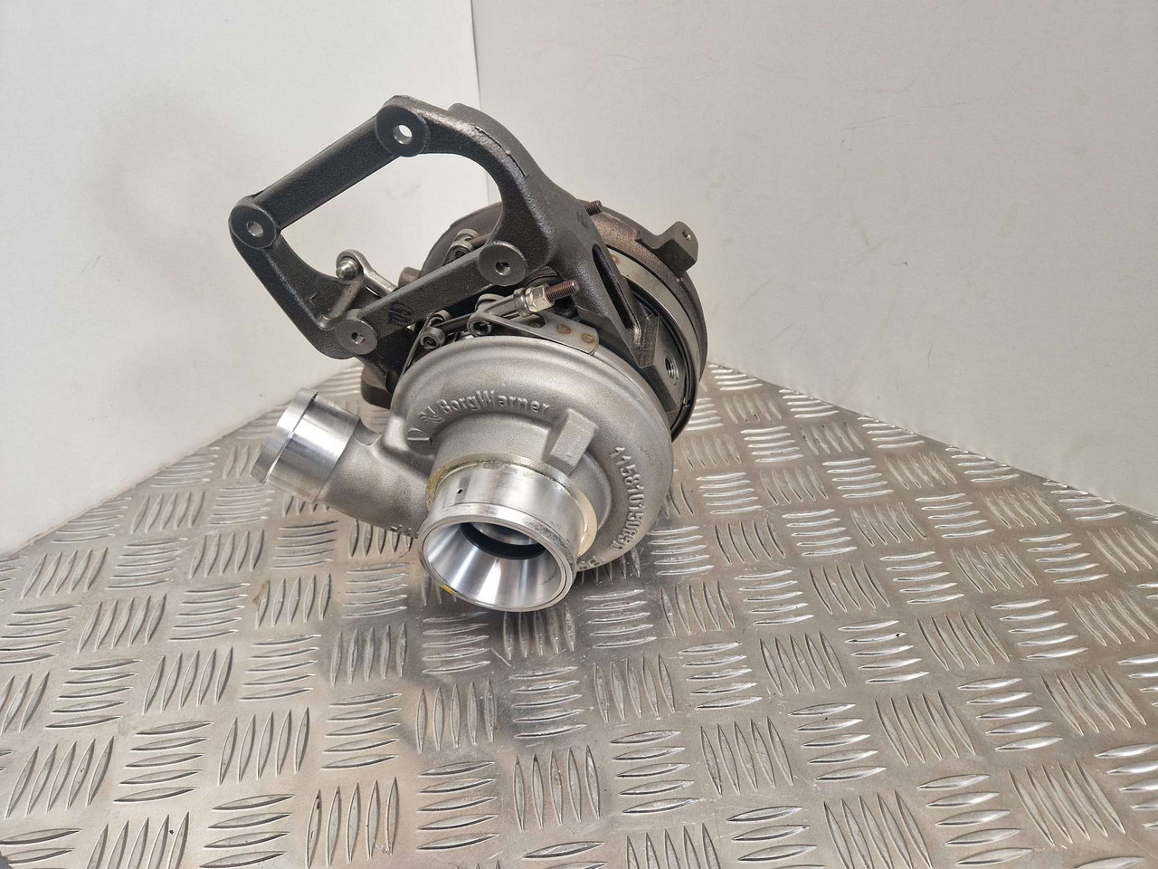BorgWarner BV55 turbo charger JCB turbocharger - Двигатель и запчасти для Строительной техники: фото 5 BorgWarner BV55 turbo charger JCB turbocharger - Двигатель и запчасти для Строительной техники: фото 5