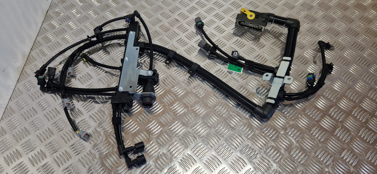 JCB 320/09890 engine Harness Tier 4 interim - Двигатель и запчасти для Строительной техники: фото 1 JCB 320/09890 engine Harness Tier 4 interim - Двигатель и запчасти для Строительной техники: фото 1
