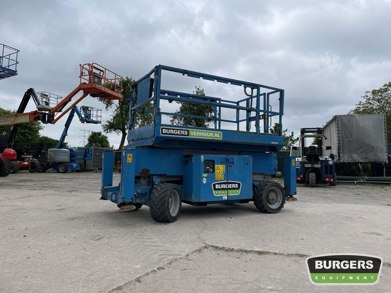 Genie GS-3369 RT - Ножничный подъемник: фото 4 Genie GS-3369 RT - Ножничный подъемник: фото 4