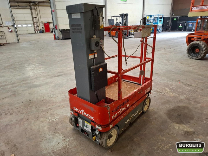 Skyjack SJ16 - Вертикальный мачтовый подъемник: фото 3 Skyjack SJ16 - Вертикальный мачтовый подъемник: фото 3