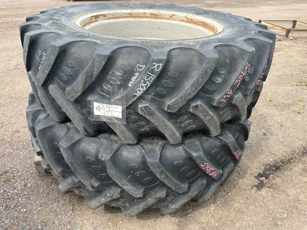 BKT 420/85R34 till MF 3060 3070 3050 - Шина для Сельскохозяйственной техники: фото 1 BKT 420/85R34 till MF 3060 3070 3050 - Шина для Сельскохозяйственной техники: фото 1