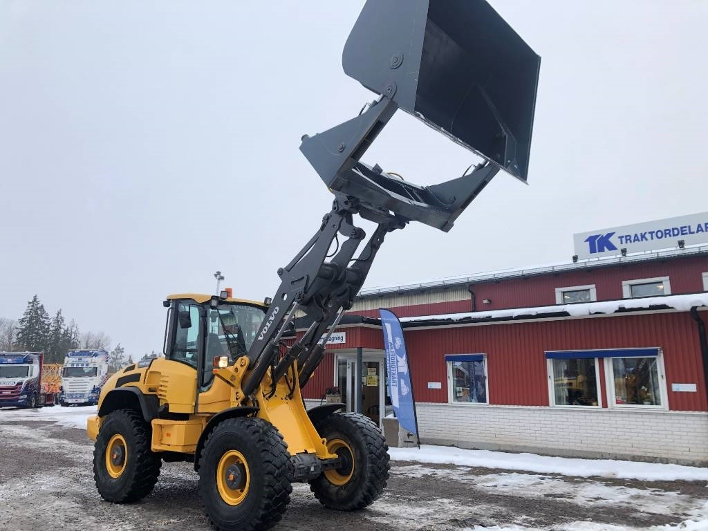 Högtippande skopa Högtippskopa 3 kubik - Ковш для Строительной техники: фото 1 Högtippande skopa Högtippskopa 3 kubik - Ковш для Строительной техники: фото 1