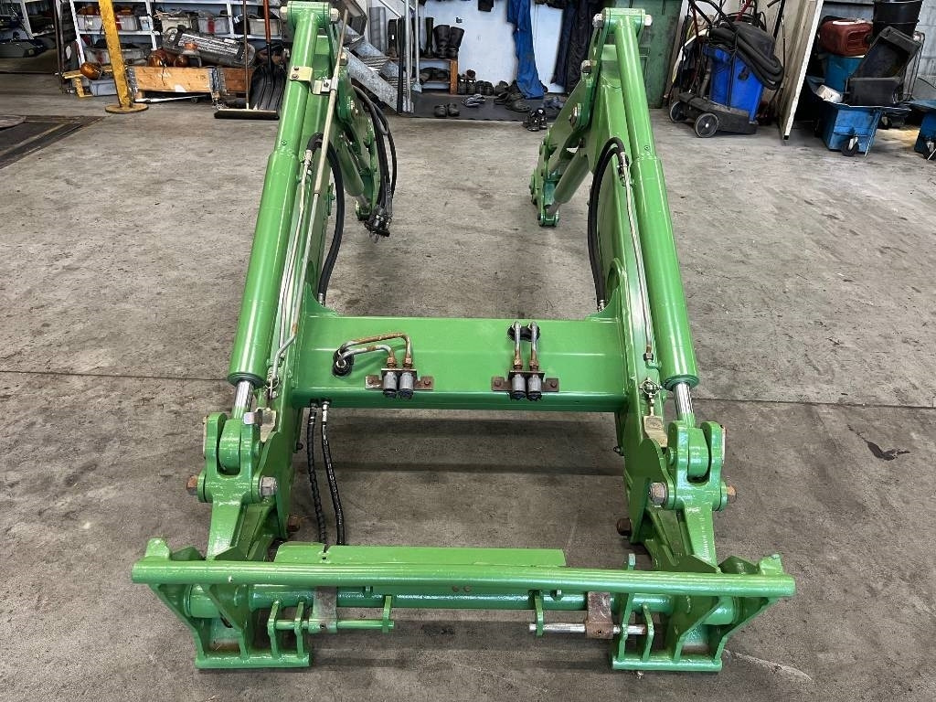 Lastare / Loader Fendt Agco 4X80 till Fendt 415 Va - Фронтальный погрузчик для трактора: фото 4 Lastare / Loader Fendt Agco 4X80 till Fendt 415 Va - Фронтальный погрузчик для трактора: фото 4