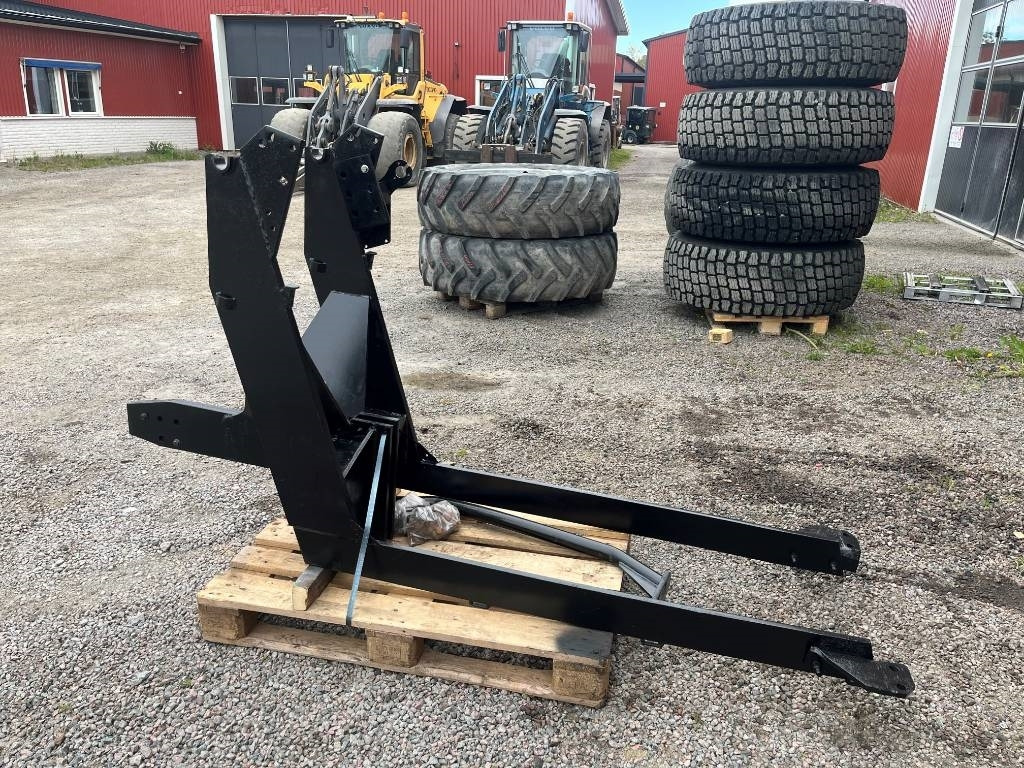 Lastarfäste Ålö Quicke US till Valmet 8550 - Навесное оборудование для Погрузчиков: фото 1 Lastarfäste Ålö Quicke US till Valmet 8550 - Навесное оборудование для Погрузчиков: фото 1