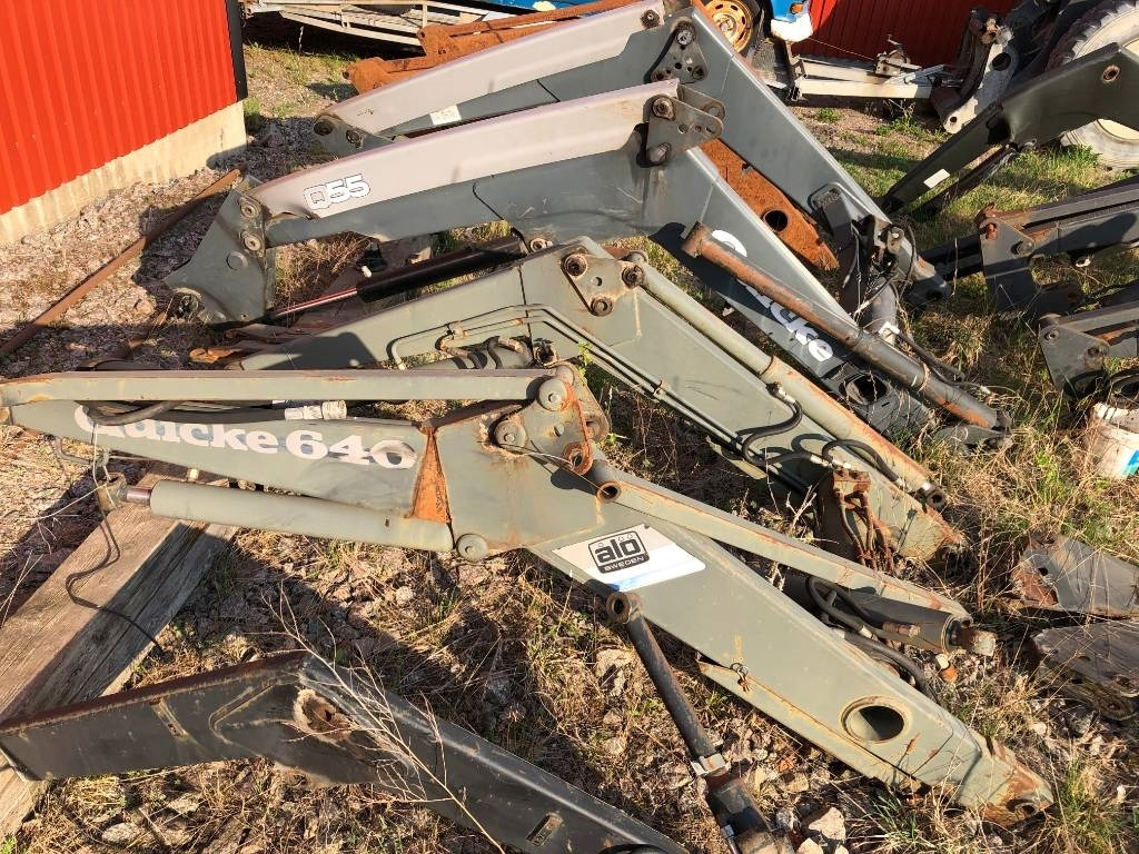 Reservdelar till Ålö Quicke 640 lastare - Фронтальный погрузчик для трактора: фото 1 Reservdelar till Ålö Quicke 640 lastare - Фронтальный погрузчик для трактора: фото 1