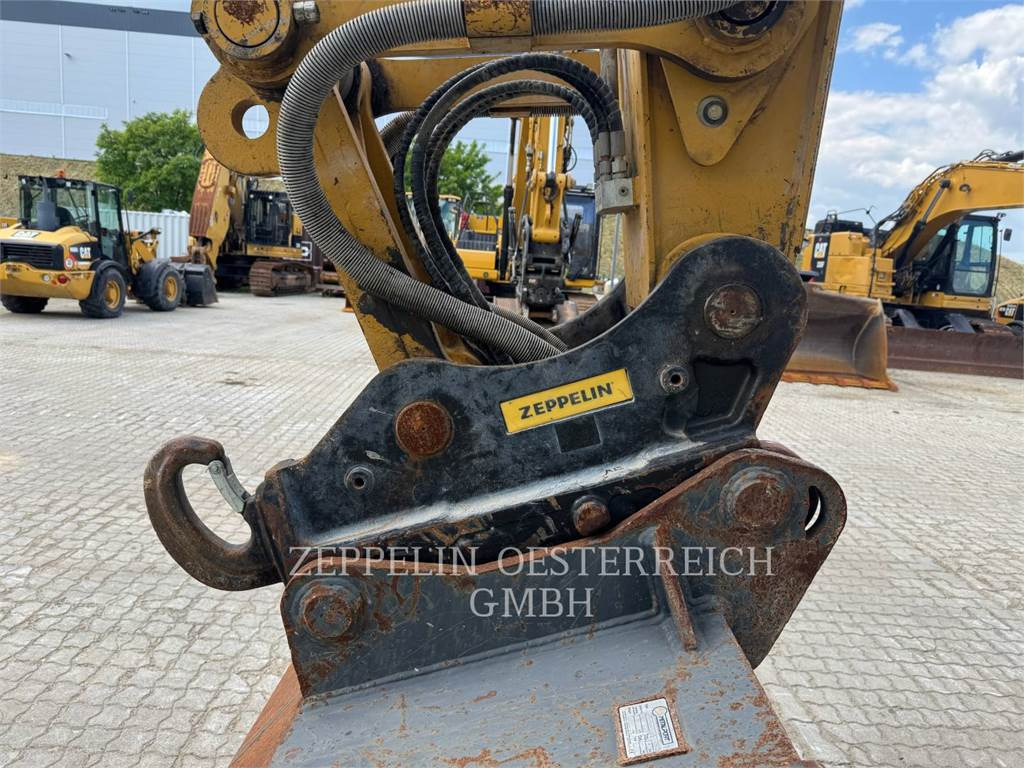 Гусеничный экскаватор CAT 325-07: фото 18