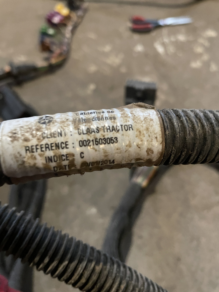 Claas Arion 550-520 650-620 - kabel wiązka elektryczna 0021503053 - Кабели/ Провода для Тракторов: фото 2 Claas Arion 550-520 650-620 - kabel wiązka elektryczna 0021503053 - Кабели/ Провода для Тракторов: фото 2