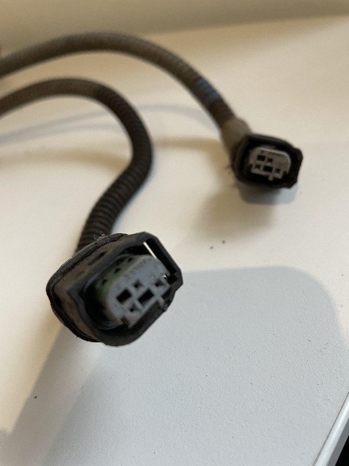 Claas Arion 550-520 650-620 - kabel wiązka elektryczna 0021581051 - Кабели/ Провода для Тракторов: фото 3 Claas Arion 550-520 650-620 - kabel wiązka elektryczna 0021581051 - Кабели/ Провода для Тракторов: фото 3