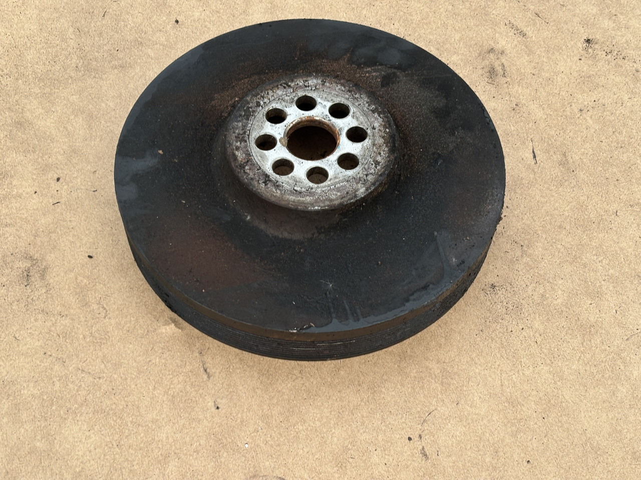 Claas LEXION 780 Koło Pasowe Silnika 9 pasków - Ремень для Зерноуборочных комбайнов: фото 1 Claas LEXION 780 Koło Pasowe Silnika 9 pasków - Ремень для Зерноуборочных комбайнов: фото 1