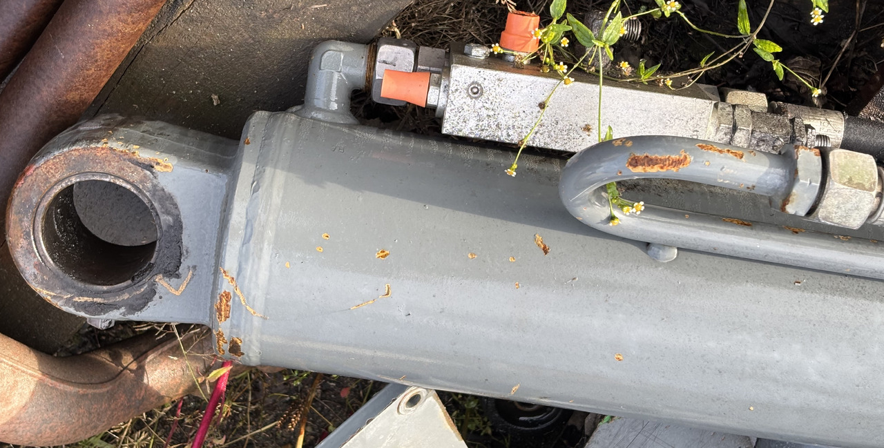 Claas Scorpion 7040 Siłownik Podnoszenia Siłownik Wyrównania 0013003700 0013003720 - Гидравлический цилиндр для Телескопических погрузчиков: фото 4 Claas Scorpion 7040 Siłownik Podnoszenia Siłownik Wyrównania 0013003700 0013003720 - Гидравлический цилиндр для Телескопических погрузчиков: фото 4